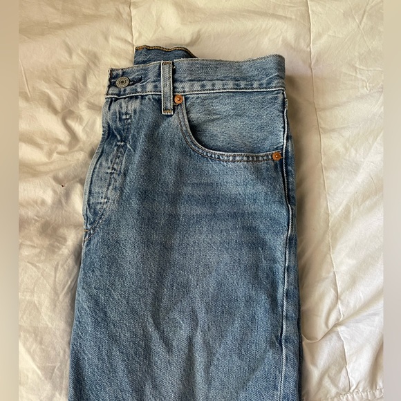 New Levi jeans - Picture 1 of 3